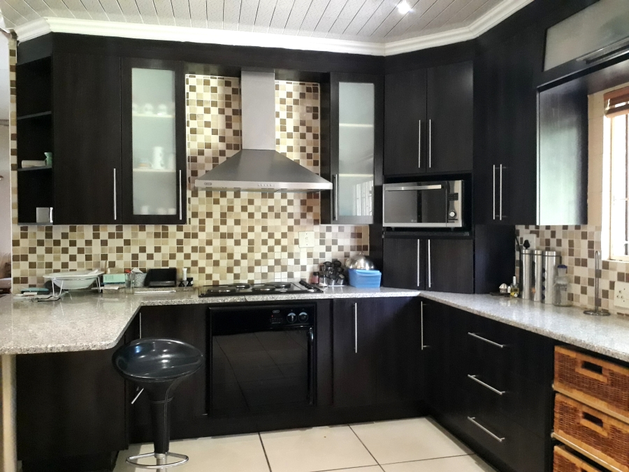 3 Bedroom Property for Sale in Geelhoutpark North West